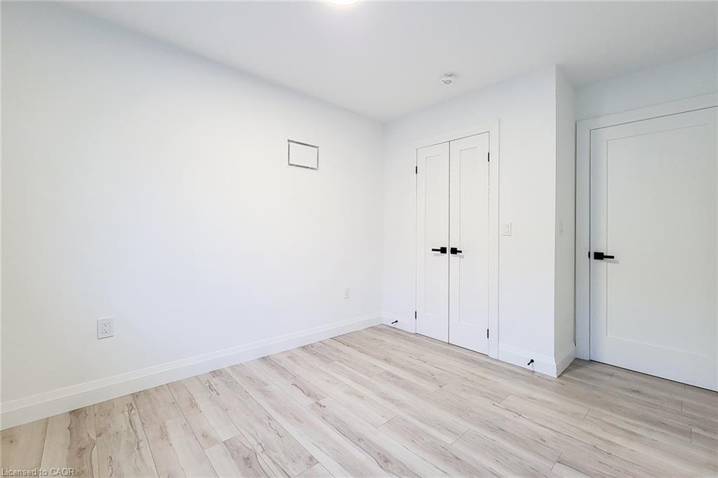 8 Devonport Street, Hamilton, ON - Indoor Photo Showing Other Room