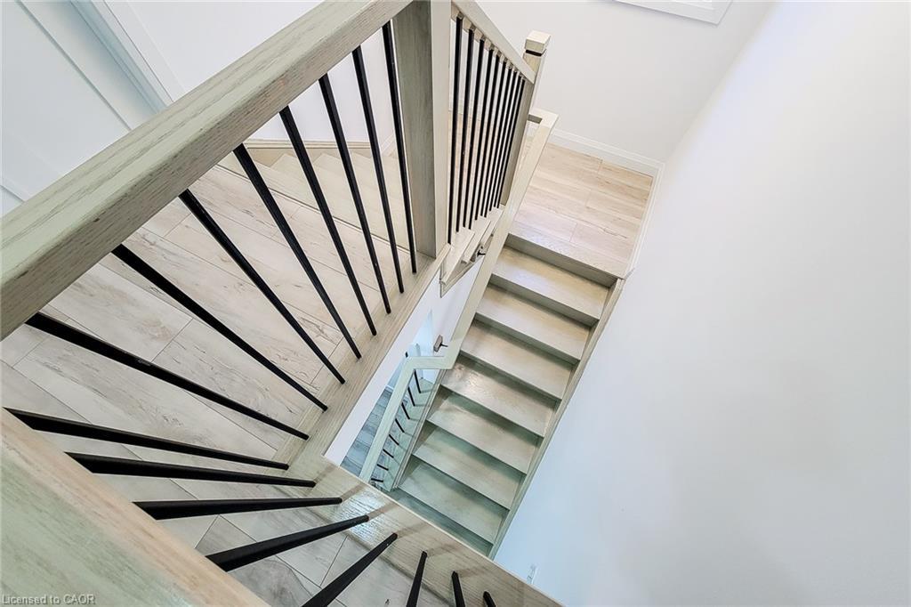 8 Devonport Street, Hamilton, ON - Indoor Photo Showing Other Room