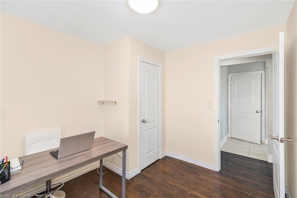 33 Alderney Avenue, Hamilton, ON - Indoor