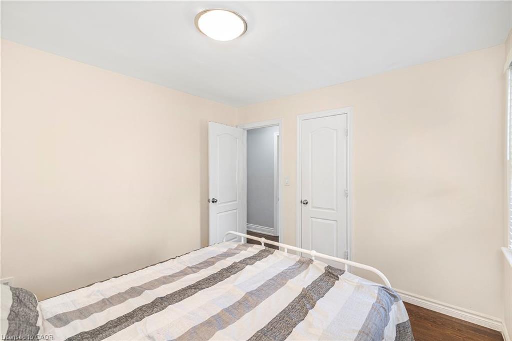 33 Alderney Avenue, Hamilton, ON - Indoor Photo Showing Bedroom