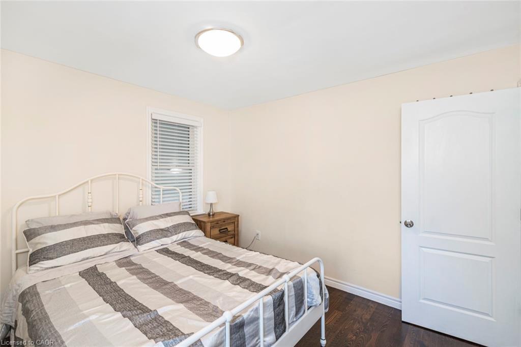 33 Alderney Avenue, Hamilton, ON - Indoor Photo Showing Bedroom