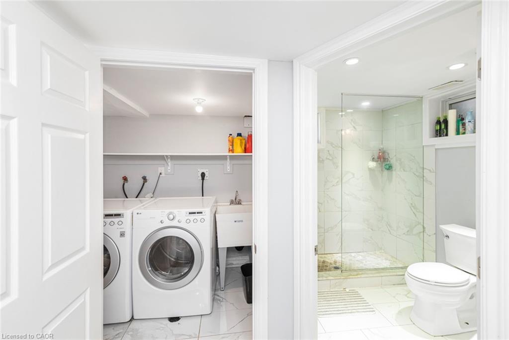33 Alderney Avenue, Hamilton, ON - Indoor Photo Showing Laundry Room