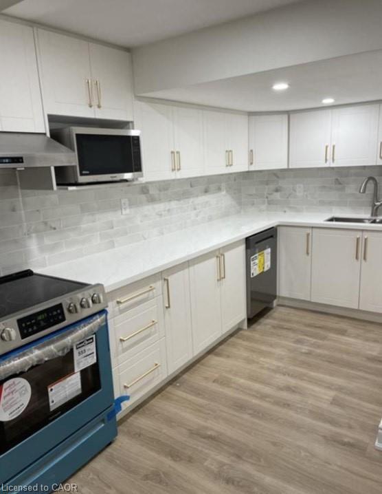 2-259 Penny Lane, Hamilton, ON - Indoor Photo Showing Kitchen With Stainless Steel Kitchen