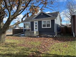 373 East 27th Street Hamilton, ON L8V 3H1