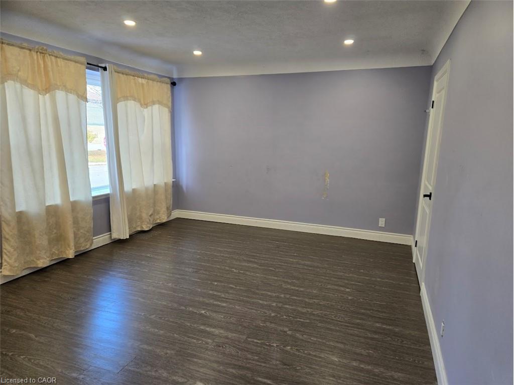 373 East 27Th Street, Hamilton, ON - Indoor Photo Showing Other Room