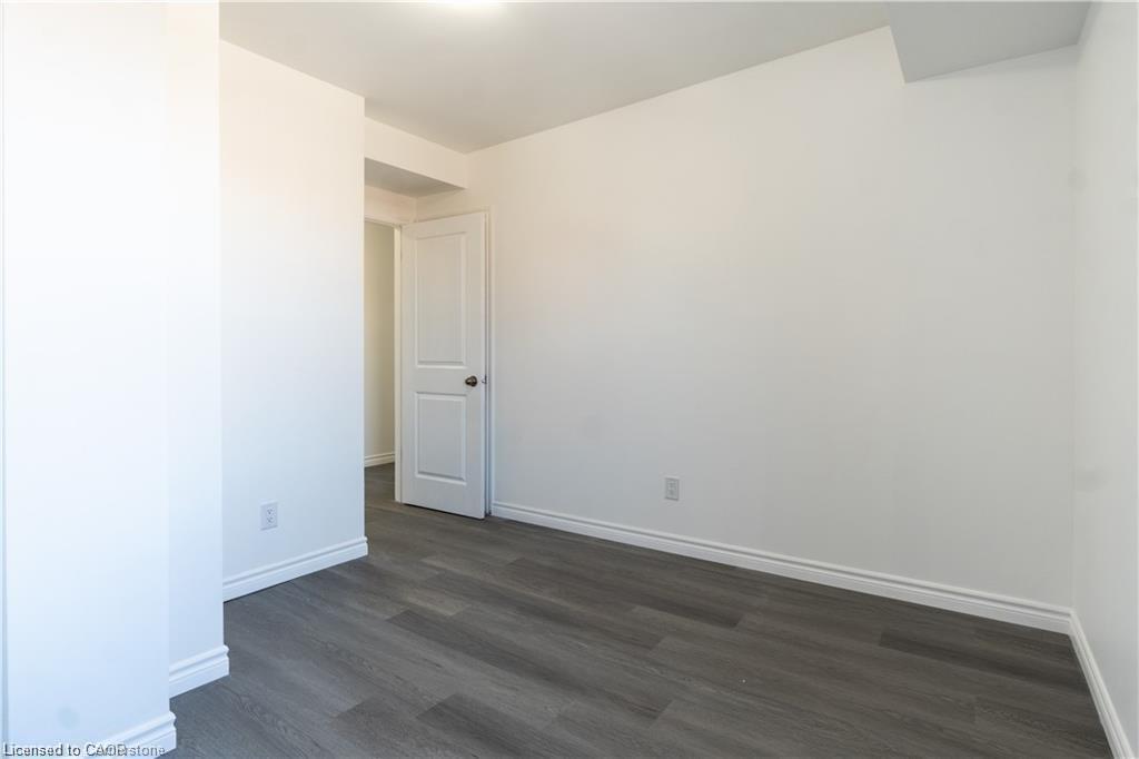 2-107 Victoria Avenue N, Hamilton, ON - Indoor Photo Showing Other Room