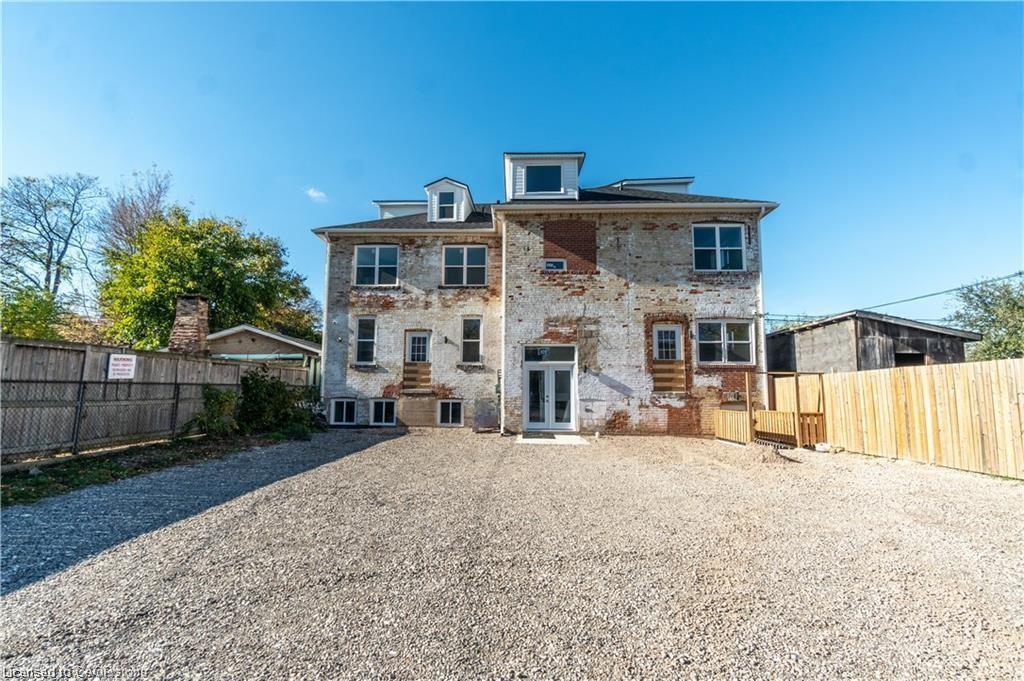 2-107 Victoria Avenue N, Hamilton, ON - Outdoor