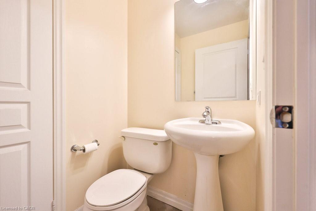 1111-225 Webb Drive, Mississauga, ON - Indoor Photo Showing Bathroom