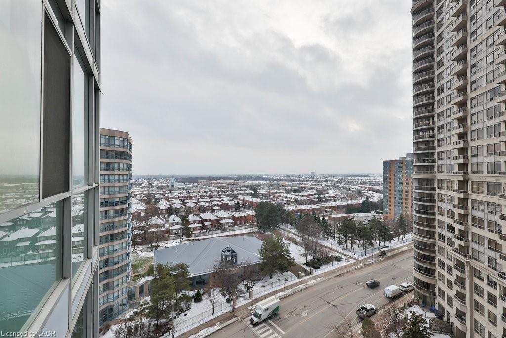 1111-225 Webb Drive, Mississauga, ON - Outdoor