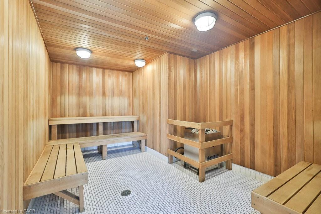 1111-225 Webb Drive, Mississauga, ON - Indoor Photo Showing Other Room