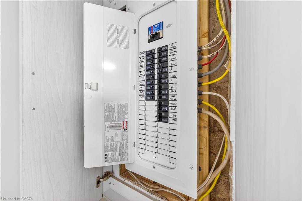 257 Broadway Avenue, Hamilton, ON - Indoor