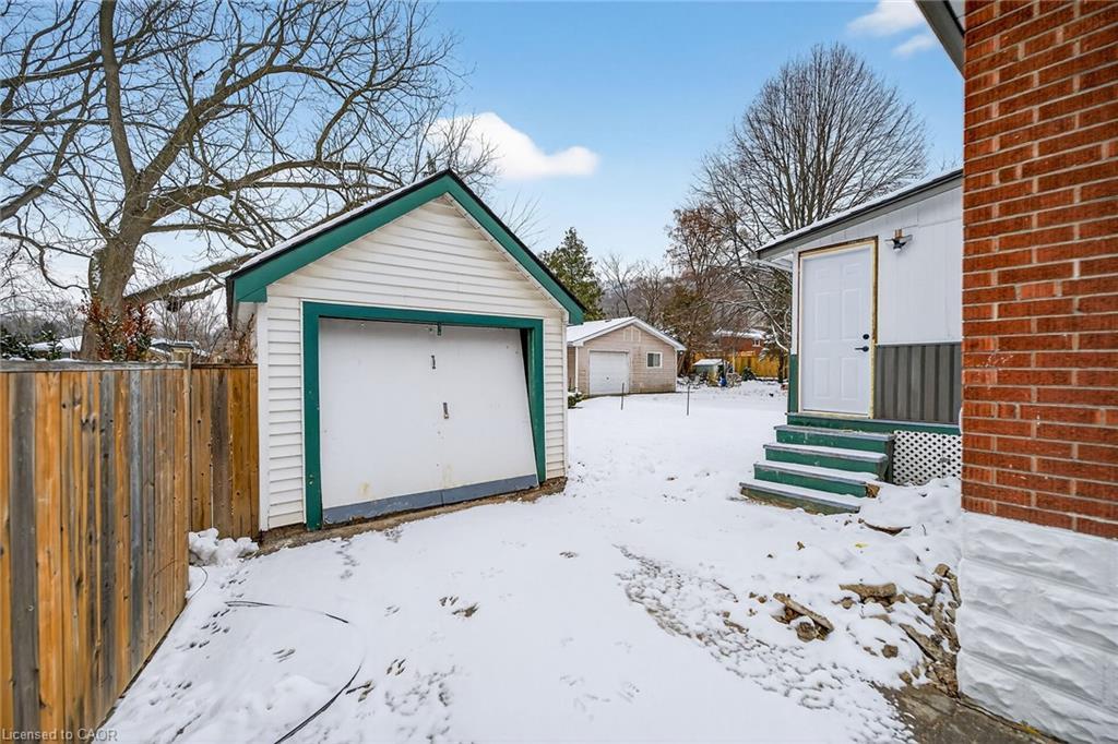 257 Broadway Avenue, Hamilton, ON - Outdoor With Exterior