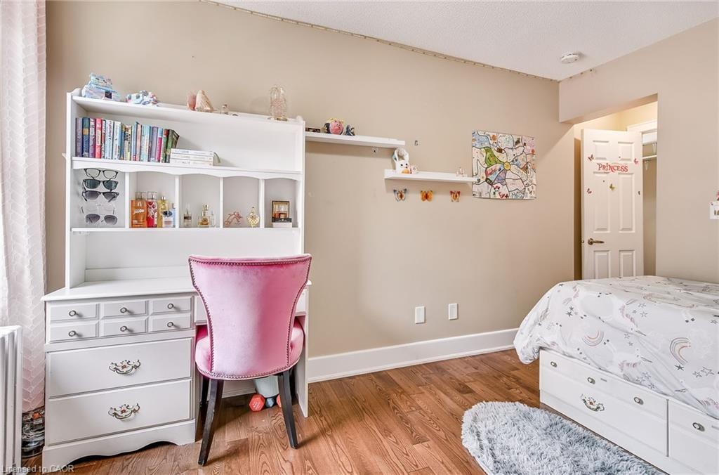 14-25 Mountwood Avenue, Hamilton, ON - Indoor Photo Showing Bedroom
