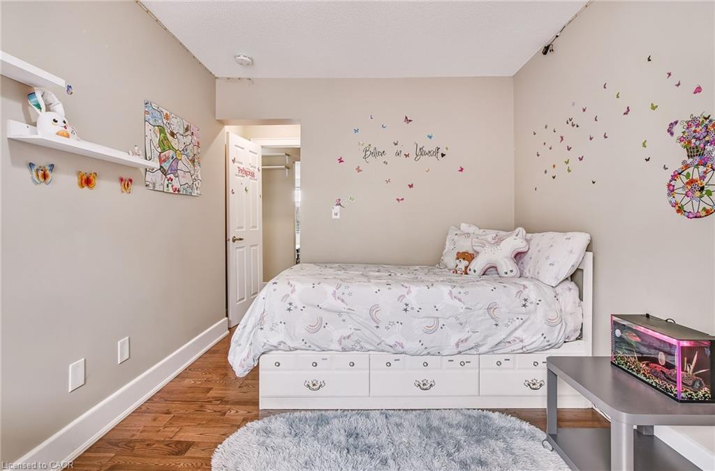14-25 Mountwood Avenue, Hamilton, ON - Indoor Photo Showing Bedroom