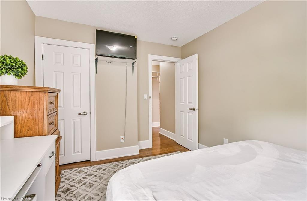 14-25 Mountwood Avenue, Hamilton, ON - Indoor Photo Showing Bedroom
