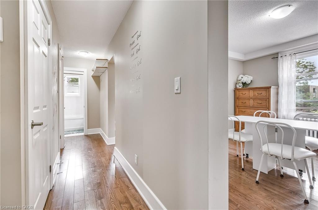 14-25 Mountwood Avenue, Hamilton, ON - Indoor Photo Showing Other Room