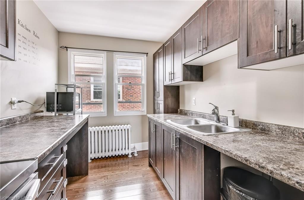 14-25 Mountwood Avenue, Hamilton, ON - Indoor Photo Showing Kitchen With Double Sink