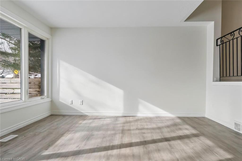 512-270 Montmorency Drive, Hamilton, ON - Indoor Photo Showing Other Room