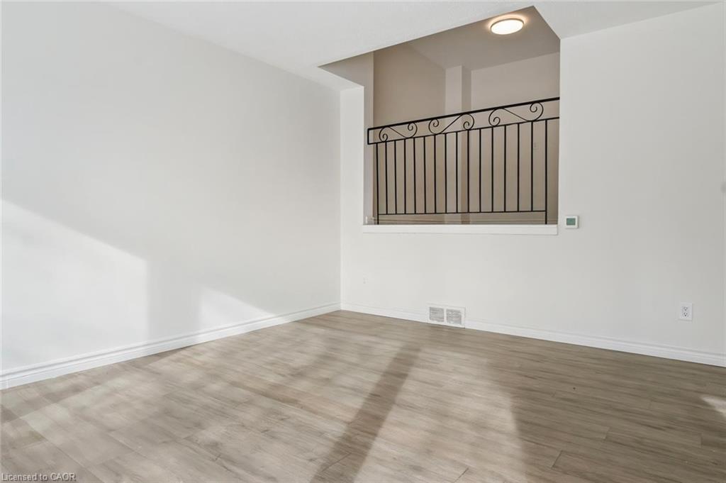 512-270 Montmorency Drive, Hamilton, ON - Indoor Photo Showing Other Room