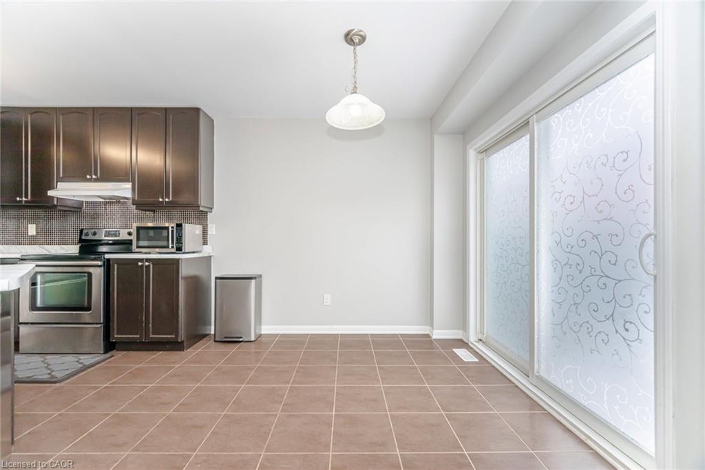 278 Gleave Terrace, Milton, ON - Indoor Photo Showing Kitchen