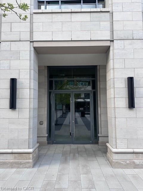 108-2060 Lakeshore Road, Burlington, ON