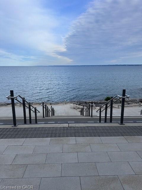 108-2060 Lakeshore Road, Burlington, ON