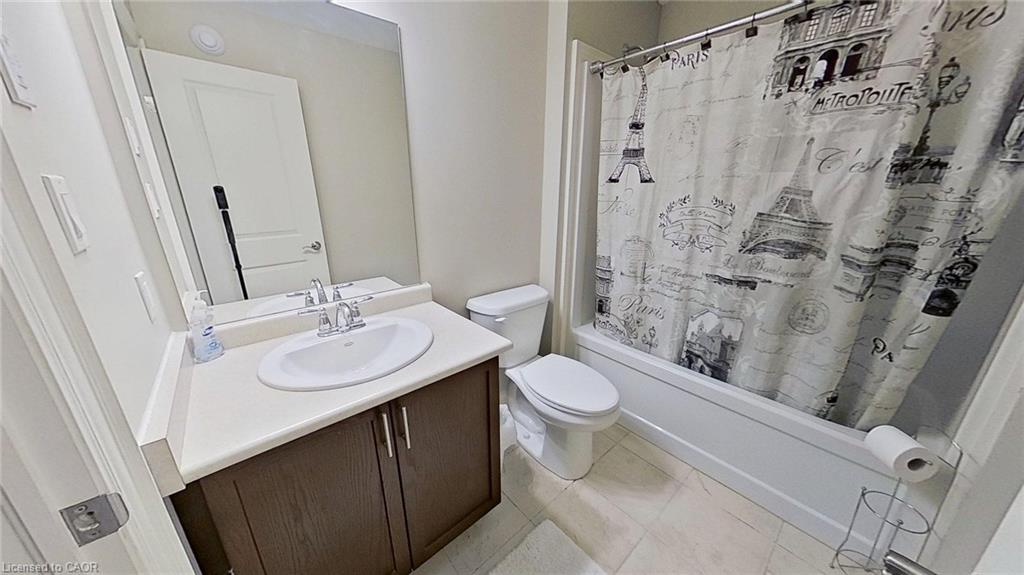 5-1 Chamberlain Avenue, Ingersoll, ON - Indoor Photo Showing Bathroom