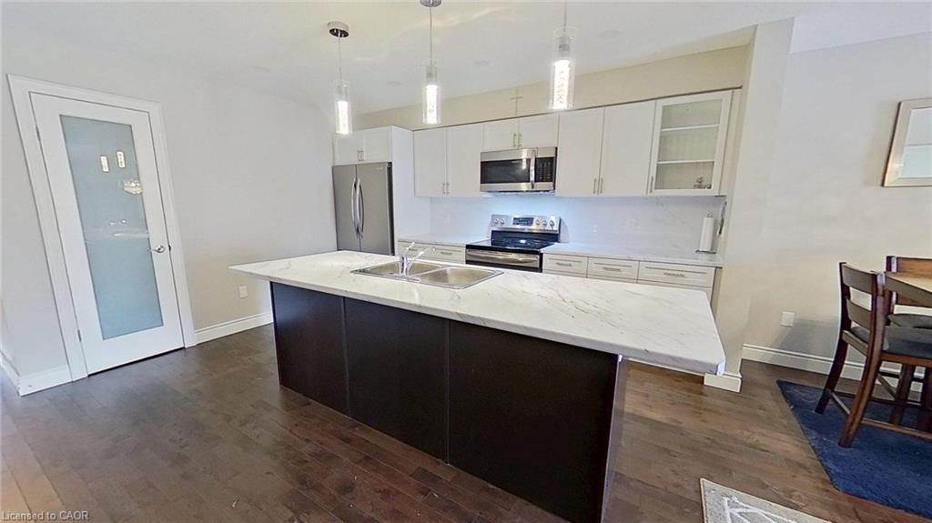 5-1 Chamberlain Avenue, Ingersoll, ON - Indoor Photo Showing Kitchen With Double Sink With Upgraded Kitchen