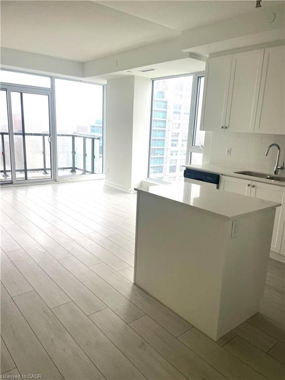 808-55 Duke Street W, Kitchener, ON - Indoor