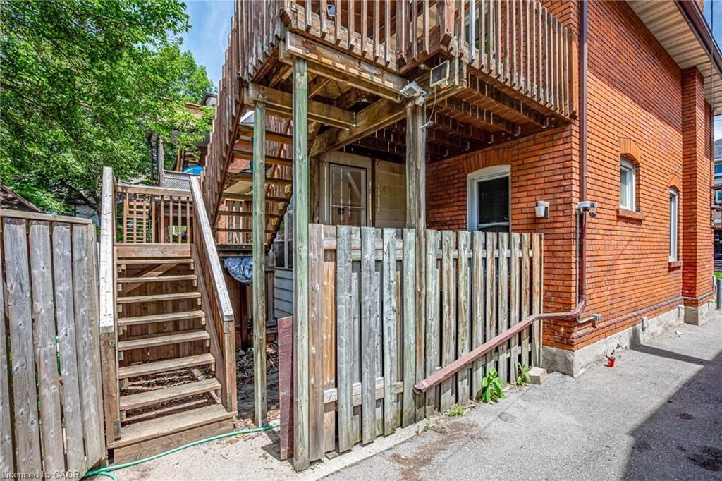 16 Eastbourne Avenue, Hamilton, ON - Outdoor