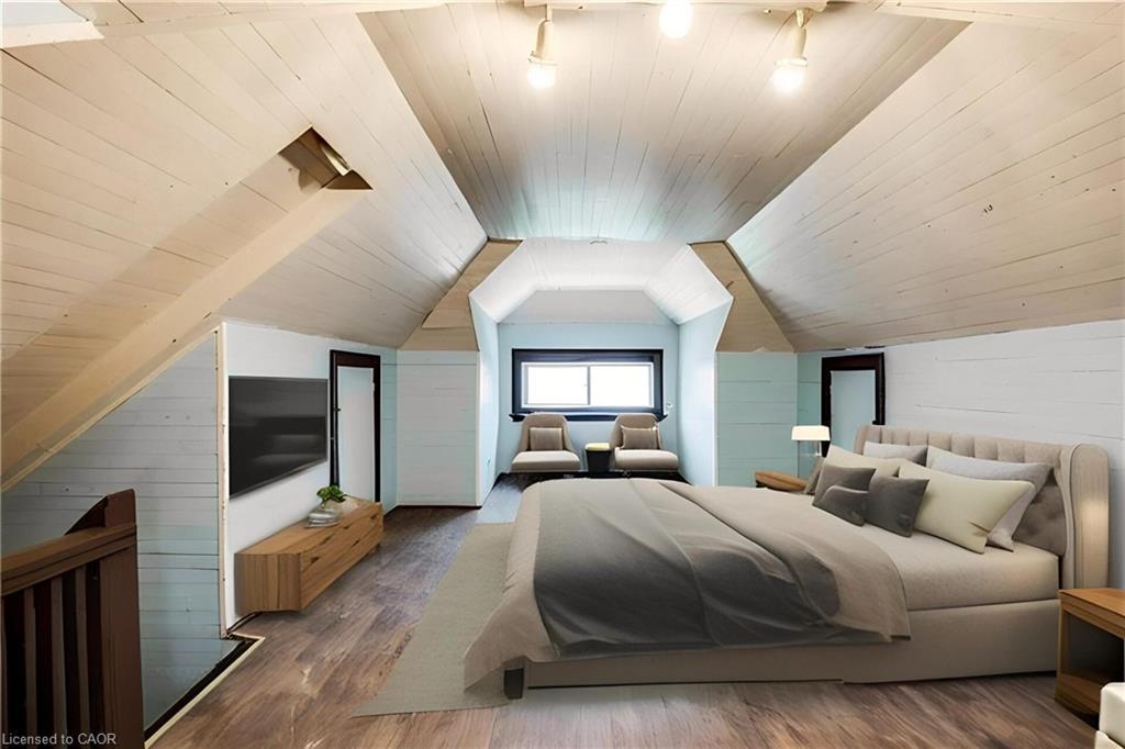 Upper-16 Eastbourne Avenue, Hamilton, ON - Indoor Photo Showing Bedroom