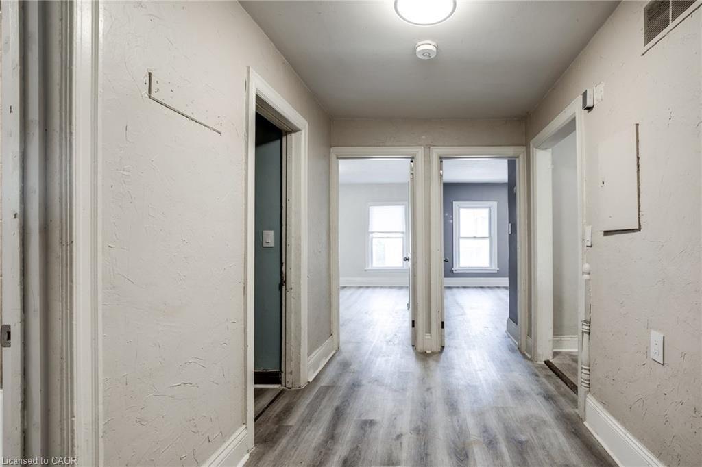 16 Eastbourne Avenue, Hamilton, ON - Indoor Photo Showing Other Room