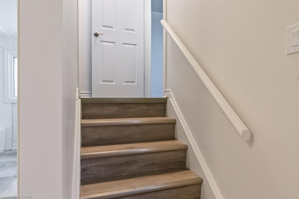 212-250 Montmorency Drive, Hamilton, ON - Indoor Photo Showing Other Room