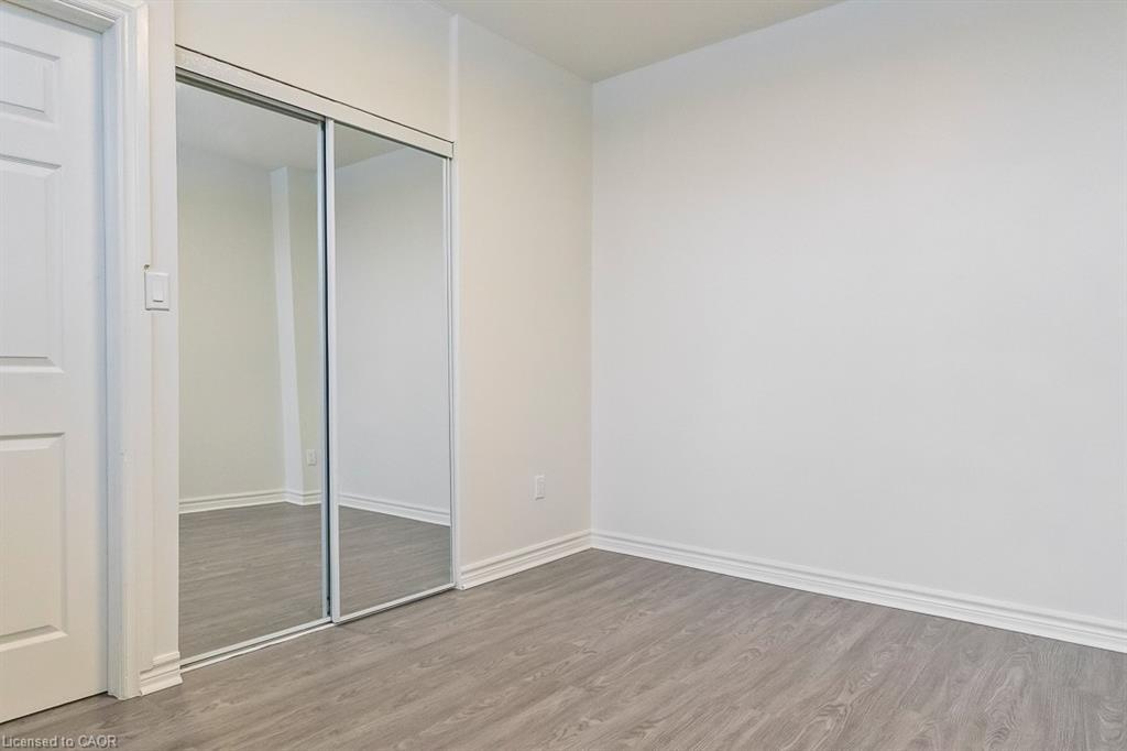 212-250 Montmorency Drive, Hamilton, ON - Indoor Photo Showing Other Room