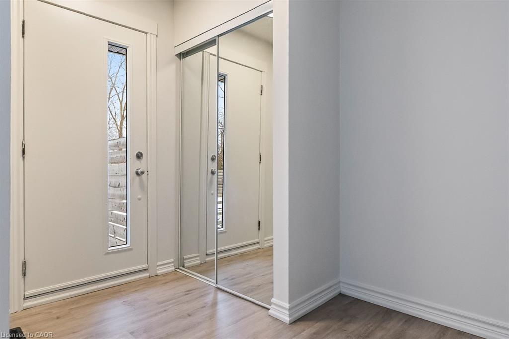 212-250 Montmorency Drive, Hamilton, ON - Indoor Photo Showing Other Room