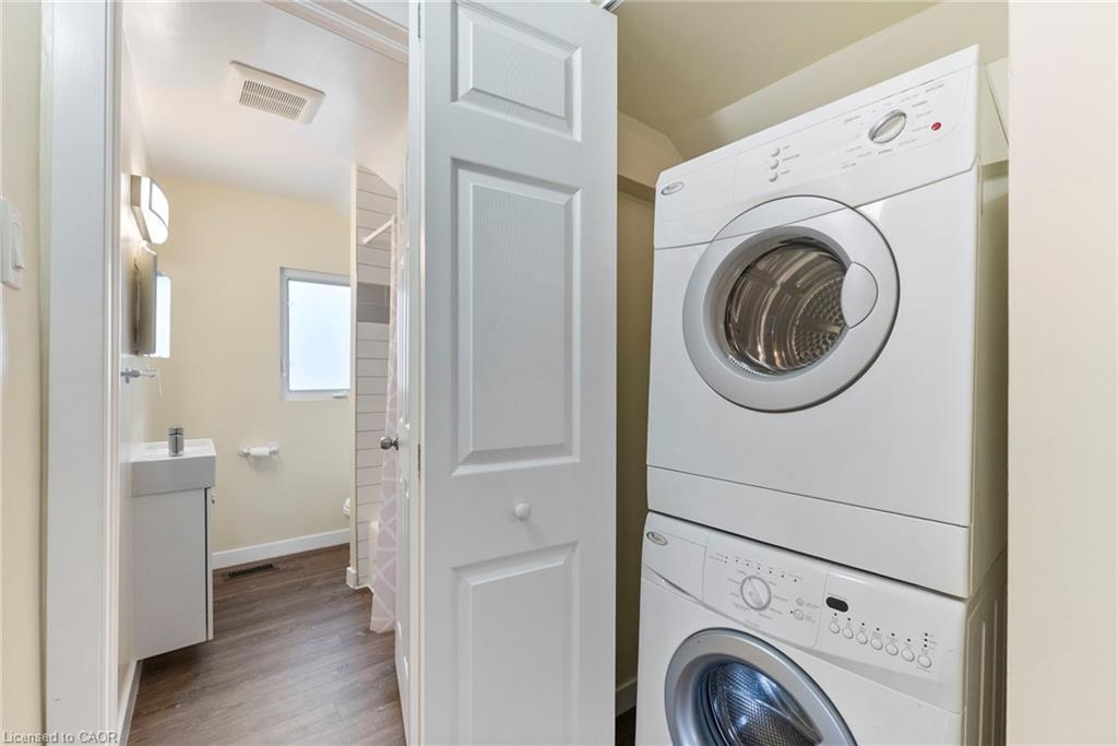 73 Albany Avenue, Hamilton, ON - Indoor Photo Showing Laundry Room