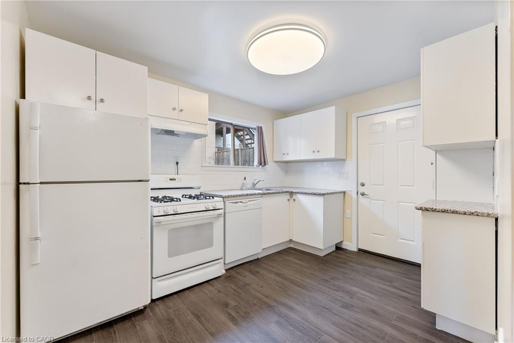 73 Albany Avenue, Hamilton, ON - Indoor Photo Showing Kitchen