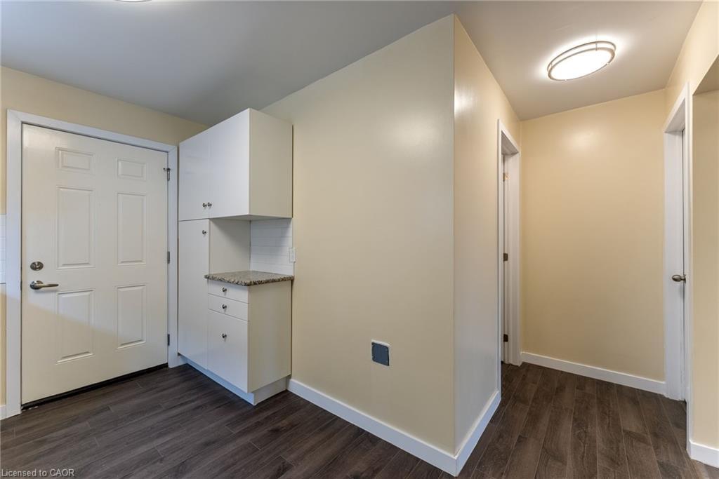 73 Albany Avenue, Hamilton, ON - Indoor Photo Showing Other Room