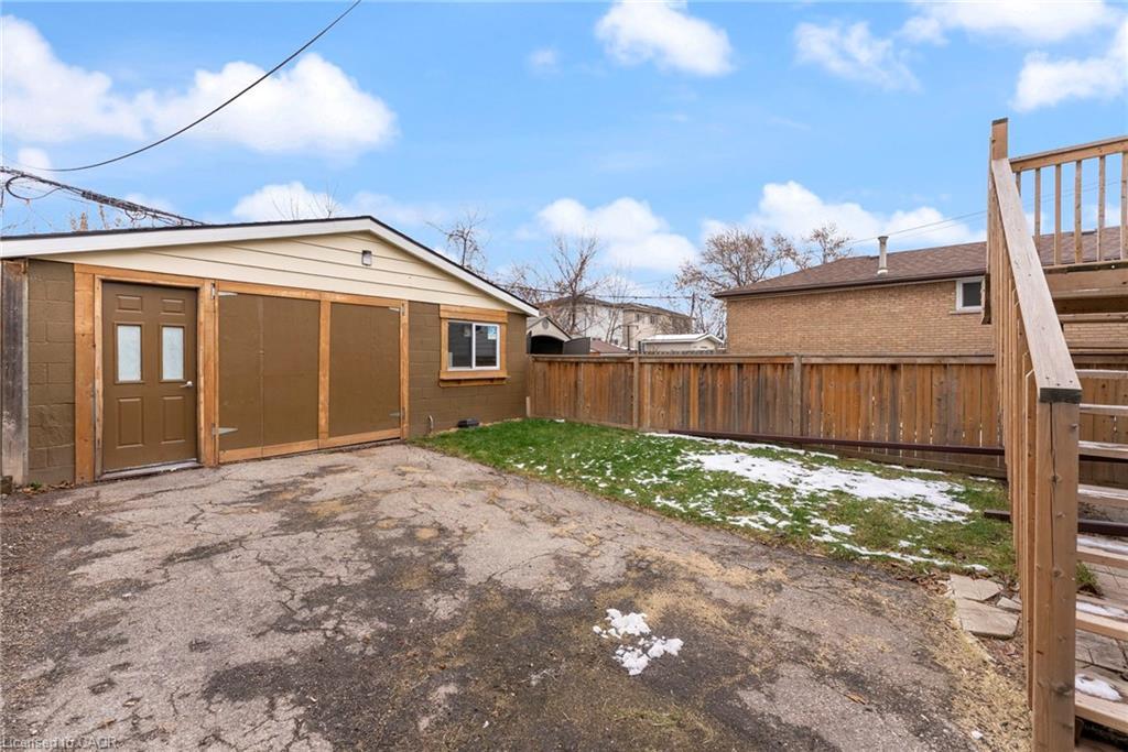 73 Albany Avenue, Hamilton, ON - Outdoor