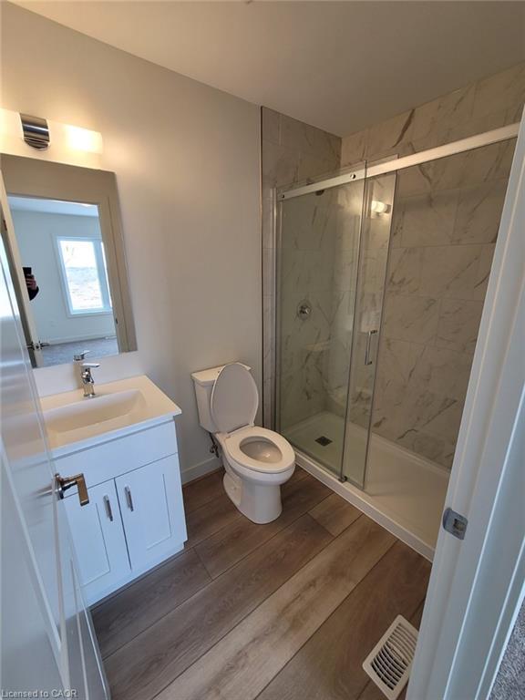 9-405 Myers Road, Cambridge, ON - Indoor Photo Showing Bathroom