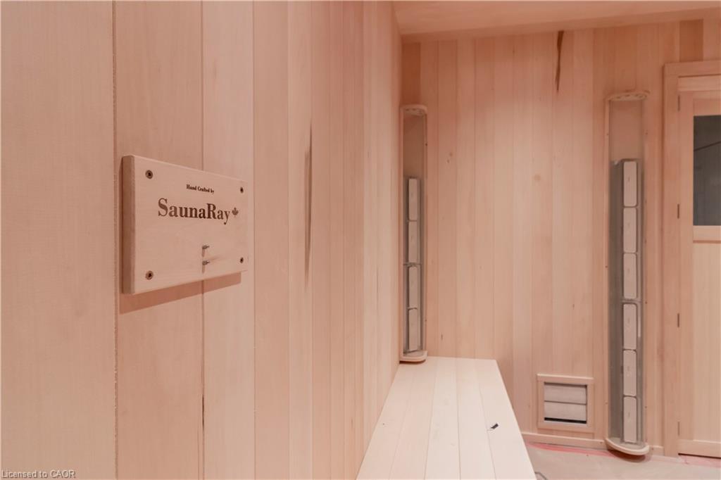 2114-25 Wellington Street S, Kitchener, ON - Indoor