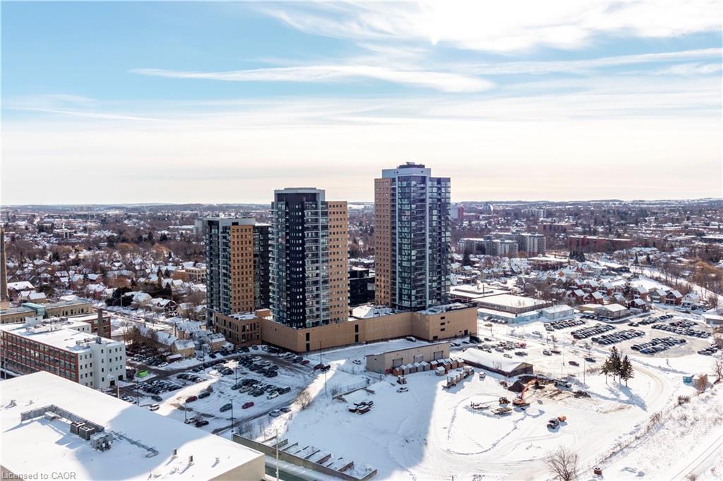 2114-25 Wellington Street S, Kitchener, ON - Outdoor With View