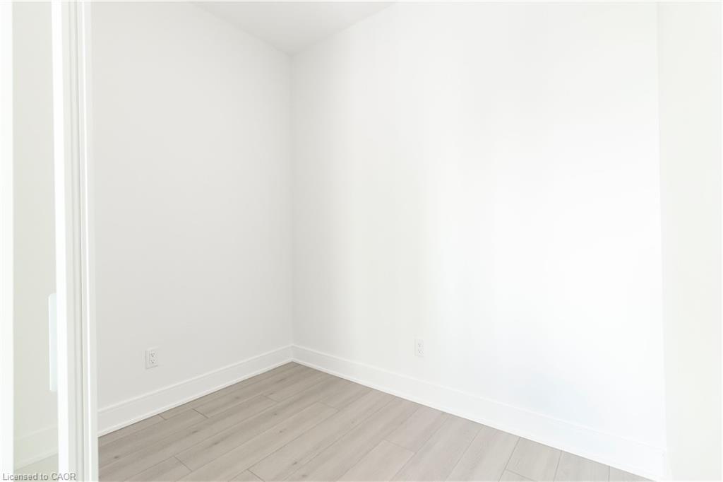 2114-25 Wellington Street S, Kitchener, ON - Indoor Photo Showing Other Room