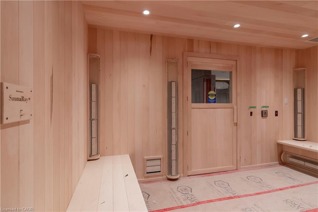 2114-25 Wellington Street S, Kitchener, ON - Indoor Photo Showing Other Room