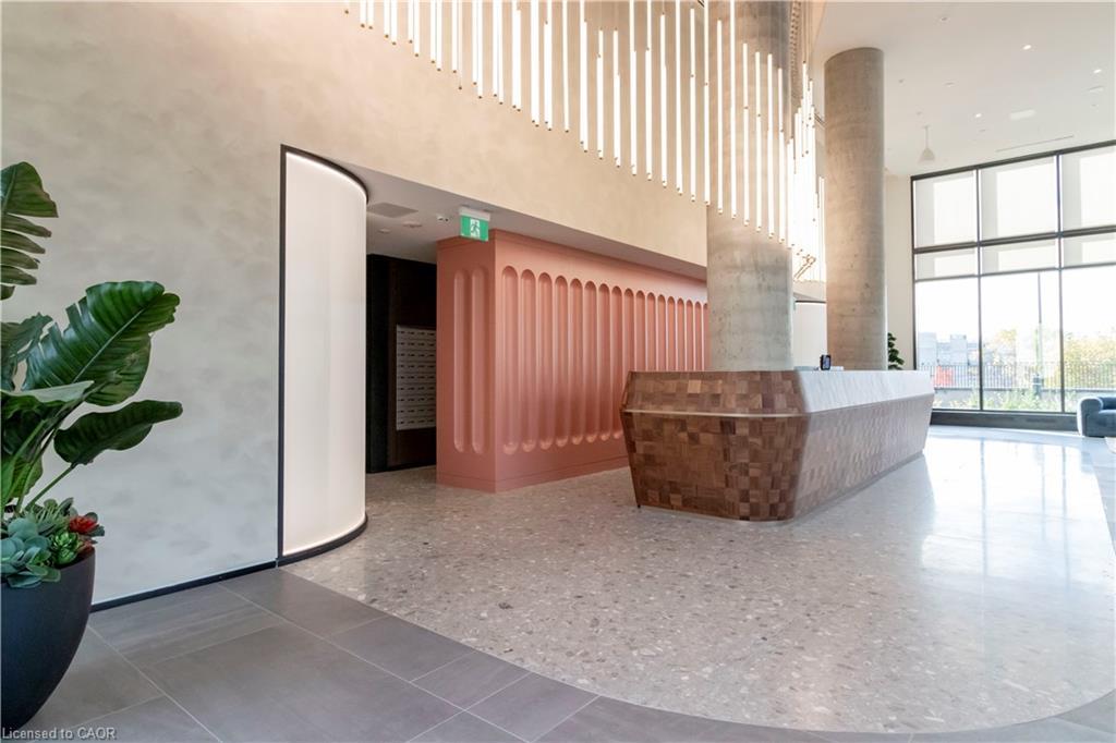 2114-25 Wellington Street S, Kitchener, ON - Indoor Photo Showing Other Room