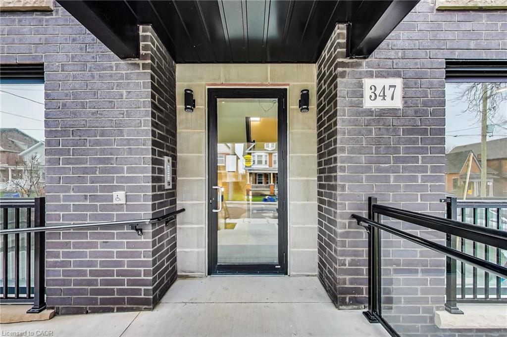 202-347 Charlton Avenue W, Hamilton, ON - Outdoor With Exterior