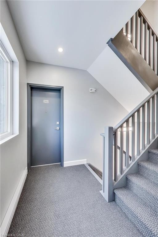 202-347 Charlton Avenue W, Hamilton, ON - Indoor Photo Showing Other Room