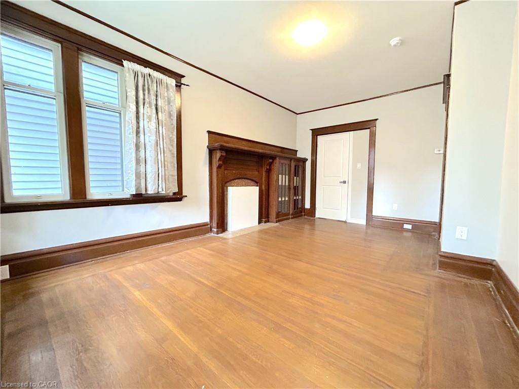 1-24 Burris Street, Hamilton, ON - Indoor Photo Showing Other Room