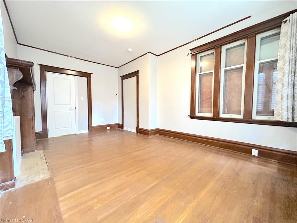 1-24 Burris Street, Hamilton, ON - Indoor Photo Showing Other Room