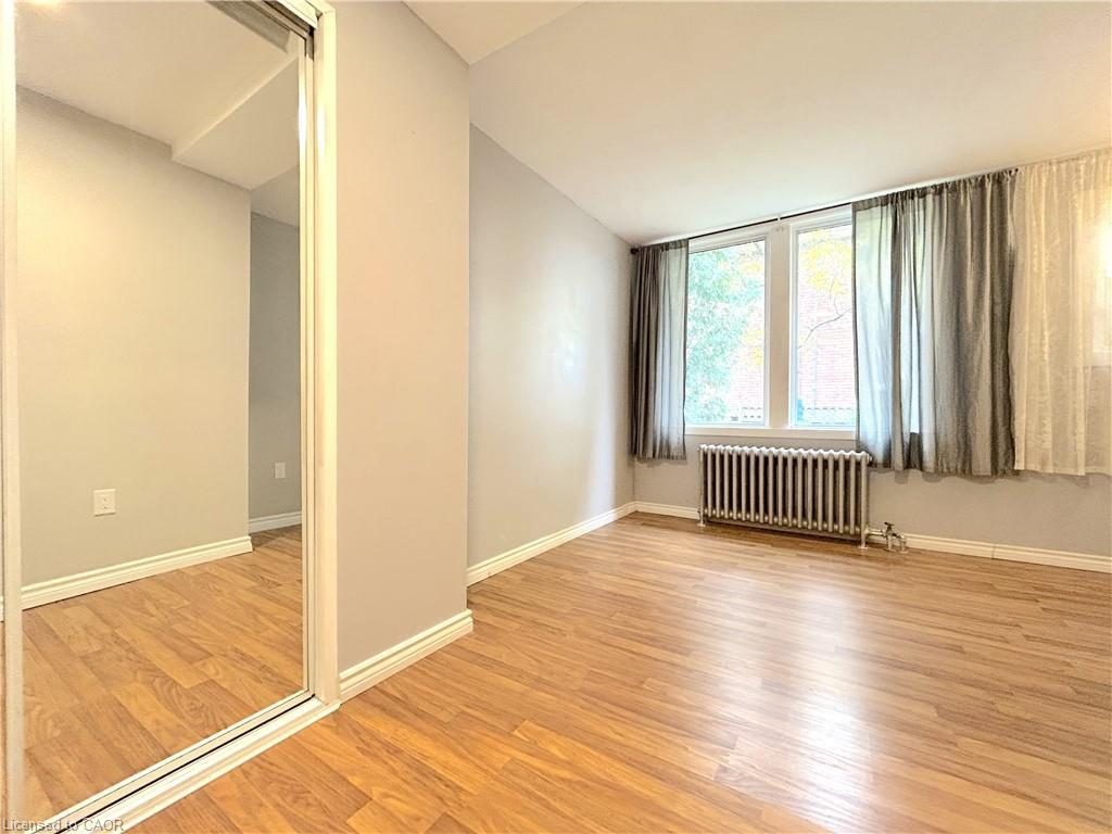 1-24 Burris Street, Hamilton, ON - Indoor Photo Showing Other Room